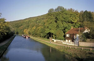David Barnes Collection: Europe, France, Cote d Or Burgundy canal with tourist barge