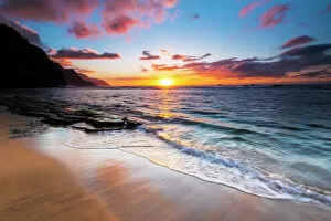 Kauai Collection: Sunset over the Na Pali Coast from Ke e Beach, Haena State Park, Kauai, Hawaii USA