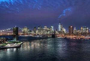 Brooklyn Bridge Mouse Mat Collection: USA, NY, New York, Brooklyn Bridge & Lower Manhattan at Twilight