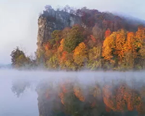 Large Format Collection: USA, Virginia, Giles County, Bluff at sunrise on New River