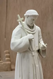 Assisi Collection: Saint Francis of Assisi statue