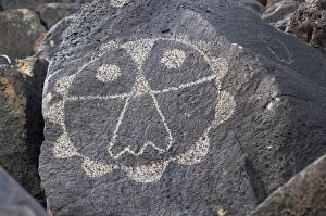 Native American artifacts Photo Mug Collection: Thunderbird petroglyph near Albuquerque, New Mexico