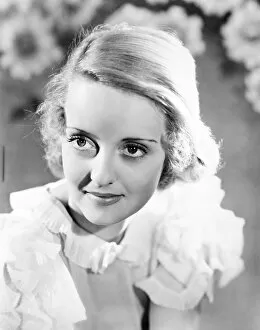 Movie Star Collection: BETTE DAVIS (1908-1989). American actress