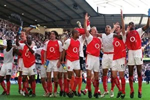 Related Images Framed Print Collection: Arsenal celebrate13 040425. jpg