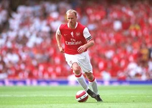 Islington Fine Art Print Collection: Dennis Bergkamp's Emirates Farewell: Arsenal 2-1 Ajax