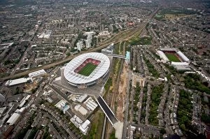 Islington Collection: Emirates Stadium and Arsenal Stadium photographed from the a helicopter during the match