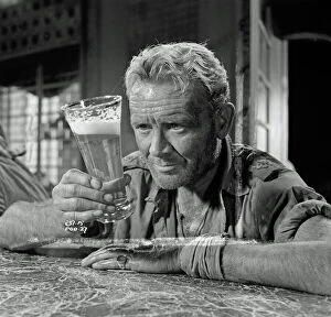 Black and White Jigsaw Puzzle Collection: John Mills in Ice Cold In Alex (1958)