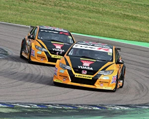 Related Images Jigsaw Puzzle Collection: CM15 9675 Matt Neal, Honda Civic Type R, Gordon Shedden, Honda Civic Type R