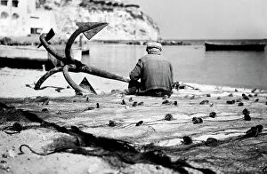 Italian Heritage Framed Print Collection: Fisherman, lacco ameno, ischia island, campania, italy 1945-50