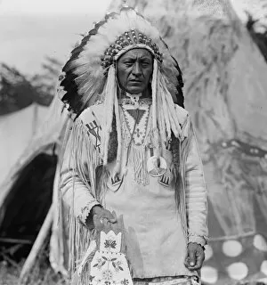History Pillow Collection: Native American in traditional clothing, 1923