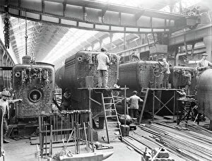 Related Images Jigsaw Puzzle Collection: Erecting shop at Horwich works, Lancashire, August 1919