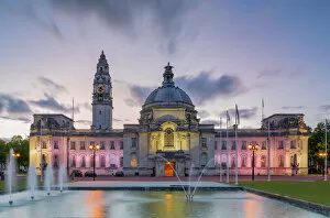 Travel Photography from John and Tina Reid Photographic Print Collection: Cardiff City Hall