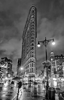 Related Images Photo Mug Collection: Flatiron Buiding - Manhattan at Night and in the Rain