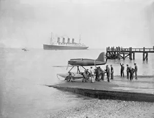 Gloucester Mounted Print Collection: Gloucester Seaplane