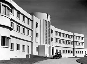 Railroad Track Collection: Midland Hotel in Morecambe, the first Art Deco hotel in Britain