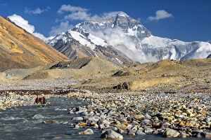 Nature art Mouse Mat Collection: mt. Everest from Everest Base Camp, Tibet