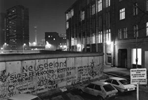 Historically Collection: View over the Berlin Wall in 1985, towards the TV Tower at Alexanderplatz in East Berlin