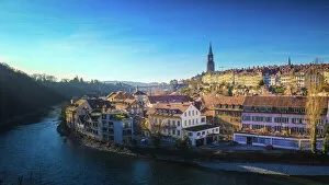 Urban landscapes Photographic Print Collection: View of Bern old town over the Aare river - Switzerland