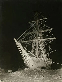 Antarctic Expedition Photo Mug Collection: Endurance at midwinter, 1915