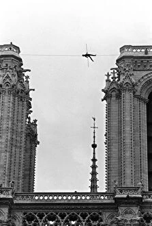 Monuments and landmarks Photographic Print Collection: Files-France-Philippe Petit-Notre-Dame