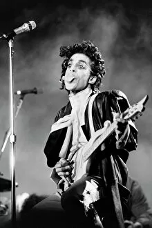 Music Photographic Print Collection: France-Us-Entertainment-Music-Prince