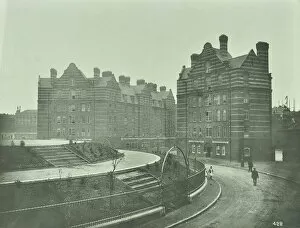 Raised Collection: Boundary Estate: Arnold Circus, 1907 (b / w photo)