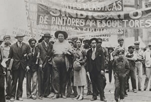 Diego Rivera Cushion Collection: Diego Rivera and Frida Kahlo in the May Day Parade, Mexico City, 1st May 1929 (b / w photo)