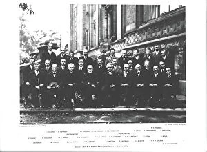 Posters Metal Print Collection: Fifth Physics Congress Solvay, Brussels, 1927 (b/w photo)