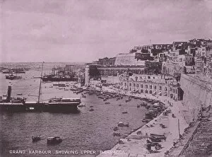 Malta Mouse Mat Collection: Malta: Grand Harbour showing Upper Barracca (b / w photo)