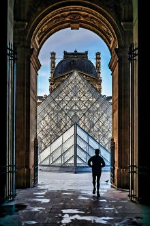 Sight Collection: louvre pyramid