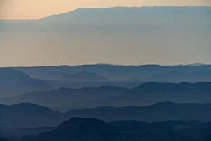 Ramon Collection: Sunrise over Ramon crater #6