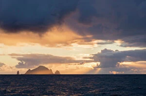 Sunset landscapes Jigsaw Puzzle Collection: Islands of Boreray and Stac Lee, St Kilda, Outer Hebrides, Scotland, UK, July 2015