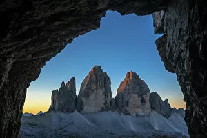 Front Collection: Tre Cime di Lavaredo / Drei Zinnen, three distinctive mountain peaks in the Sexten