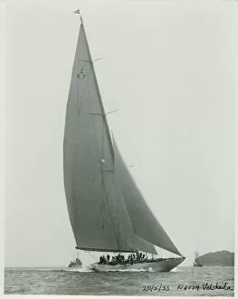 Fine art Cushion Collection: The 205 ton J-class yacht Velsheda sailing close hauled, 1933