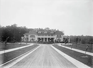 George Barker Framed Print Collection: Columbia Country Club, 1912. Creator: Harris & Ewing. Columbia Country Club, 1912