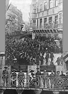 Black Jack Pershing Collection: Les Americains dans le Luxembourg; A Luxembourg, sur le balcon du Palais, aux cotes... 1918