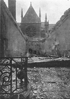 Destruction caused by the Great War Collection: Les destructions de monuments a Reims; Premier etage de l'Hotel-Dieu de Reims, 1916