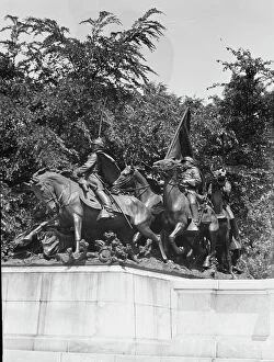 Washington, District of Columbia Collection: Ulysses S. Grant Memorial - Equestrian statues in Washington, D.C. between 1911 and 1942