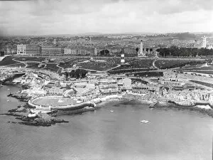 1930s Collection: Aerial view of Plymouth Hoe 1937