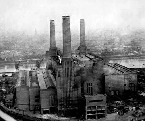 Battersea Canvas Print Collection: Battersea Power Station in 1935