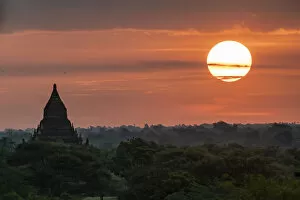 International Landmarks Collection: Pagoda at dawn sunrise on the plain of Bagan, Myanmar (Burma)