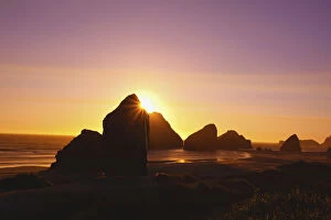 20 Jun 2011 Glass Place Mat Collection: Sunset Behind Rock Formations At Cape Sebastian State Park; Oregon, United States of America