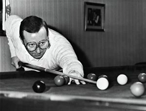 Snooker Cushion Collection: Dennis Taylor. July 1987 P011458