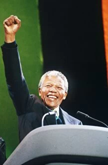 Politicians Metal Print Collection: Nelson Mandela ANC President of South Africa at Wembley February 1990 F W De Klerk