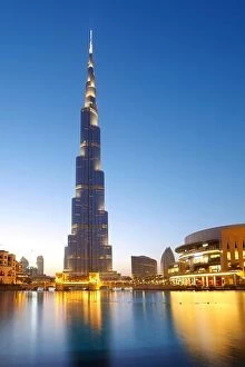 Cityscape paintings Photo Mug Collection: Dubai - Burj Khalifa, the highest building in the world, United Arab Emirates