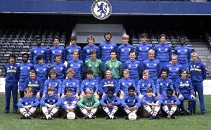 David Roberts Fine Art Print Collection: Soccer - Chelsea Team Group - Stamford Bridge