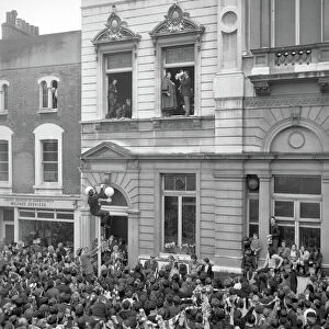 Hammersmith and Fulham Canvas Print Collection: Soccer - FA Cup - Chelsea Reception - Fulham Town Hall, London